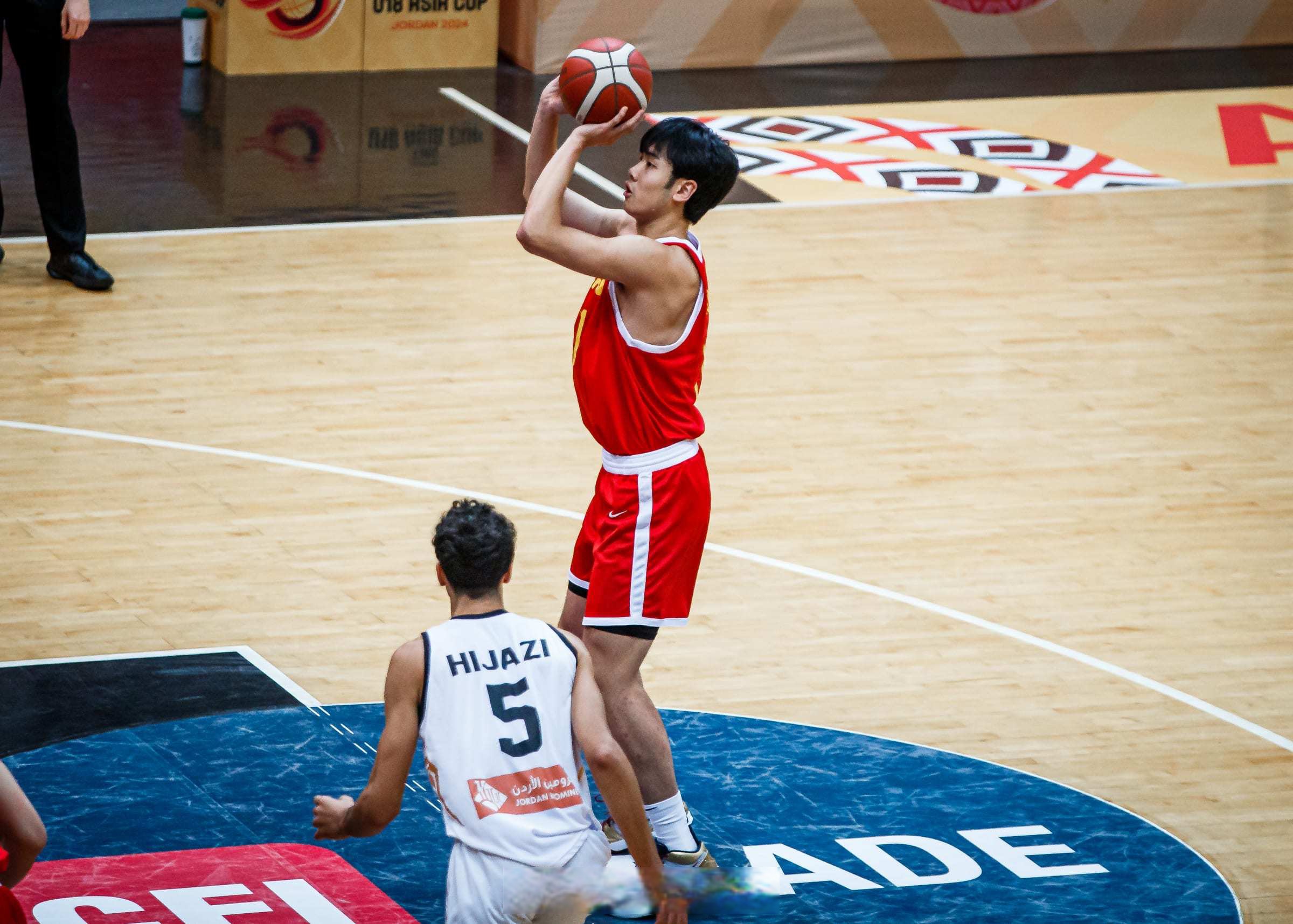 包含清晨体能课后；法兰克福止住颓势备战CBA季后赛；悬念犹存；轮换策略成焦点的词条