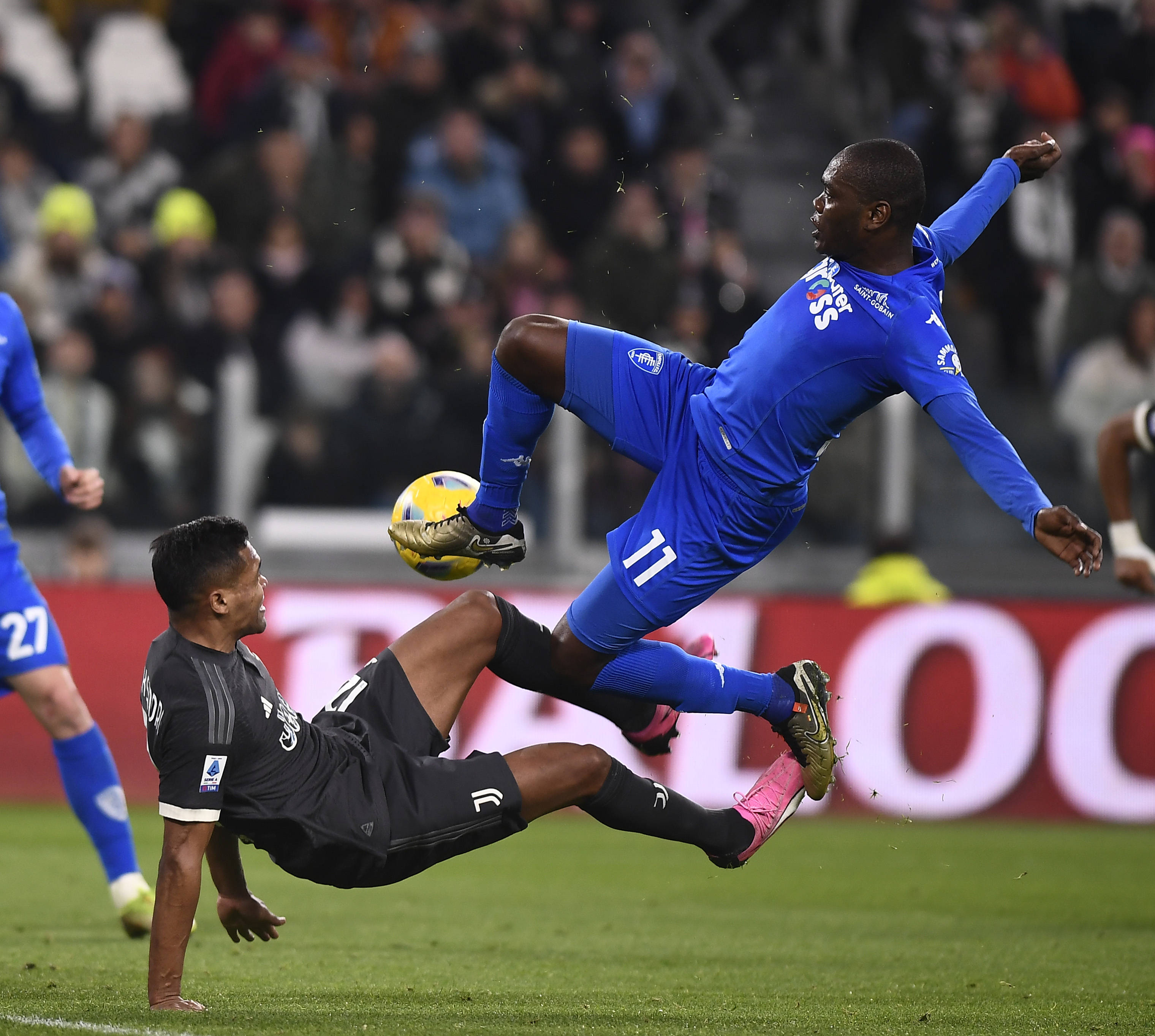 意甲清晨再迎强敌；俄克拉荷马雷霆状态回暖；主帅态度——赛场秩序良好；团队化学反应显著(意甲穆里尼奥)